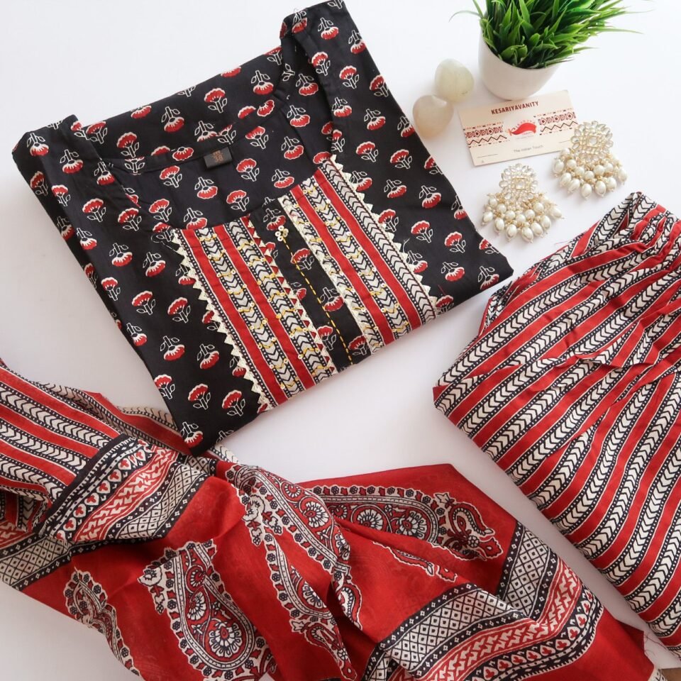 Masakkali Red Suit Set